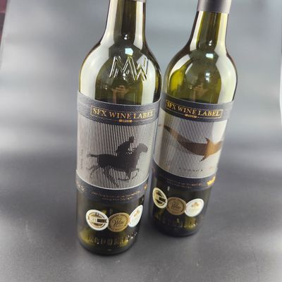Buon prezzo Imballaggio privato personalizzabile Etichette del vino Adesivo in foglio d'oro Disegno in rilievo per bottiglie in linea