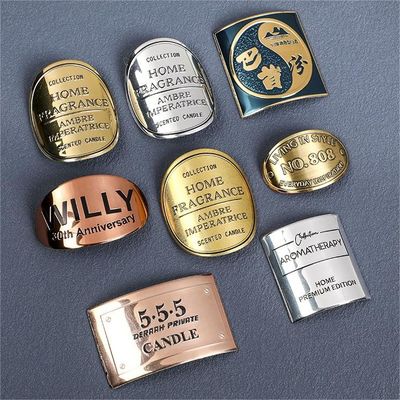 Buon prezzo Bottiglia di vino Oro Rossa Etichetta di vino Perfume Bottiglie Adesivo metallico Con il tuo Disegno ODM Colore stampato colore Pantone impermeabile in linea