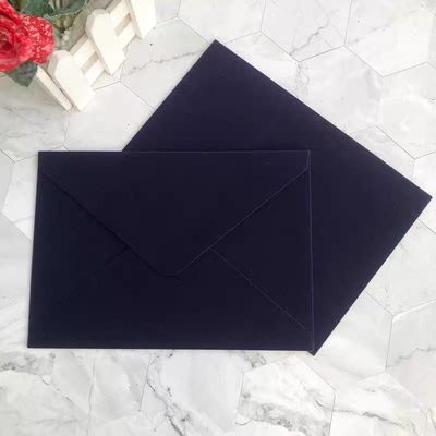 Buon prezzo Invito al matrimonio in cassetta di velluto rosso carta acrilica trasparente in foglio d'oro carta e busta in linea