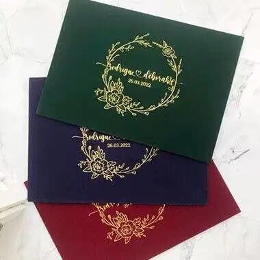 Buon prezzo Bollettine di lusso di velluto rosso carta e buste d'epoca Bollettina di matrimonio su misura con cartellino in linea